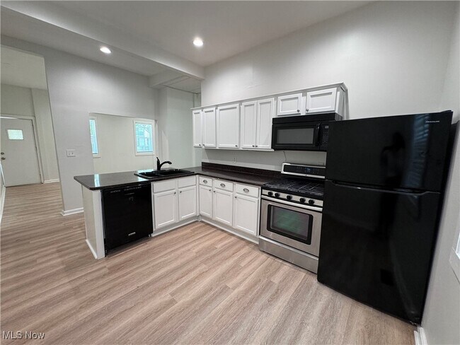 Foto del edificio - 3820 John Ave