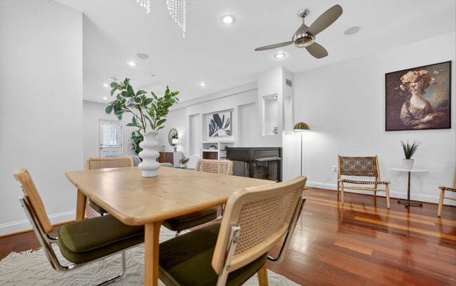 Building Photo - 3573 Warder St NW