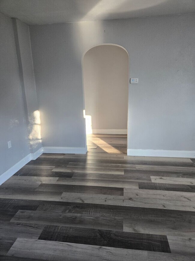 Foto del edificio - 4352 6th St