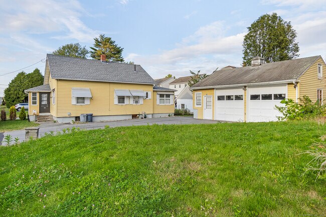 Building Photo - 78 Meriline Ave