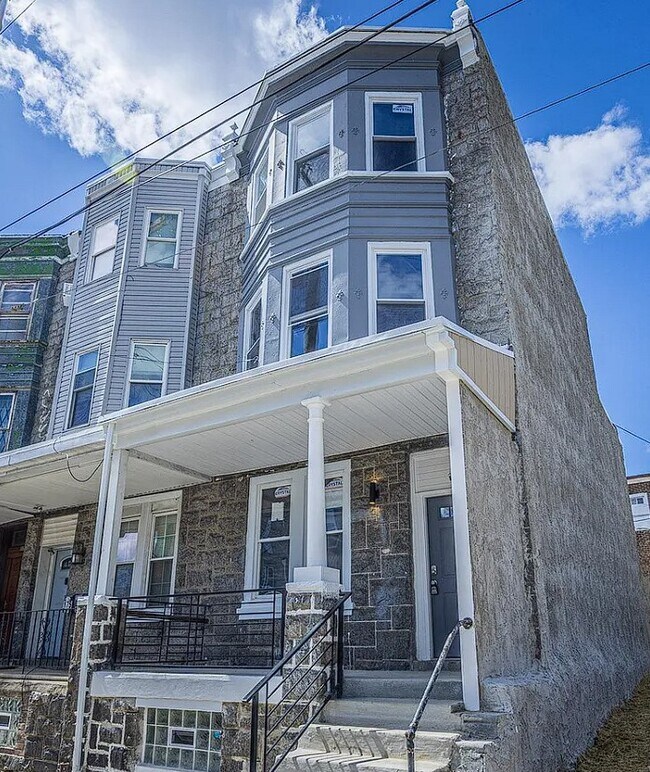 Foto del edificio - 173 W Seymour St