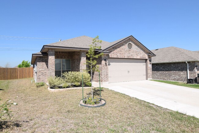 Building Photo - 5926 Hopkins Dr