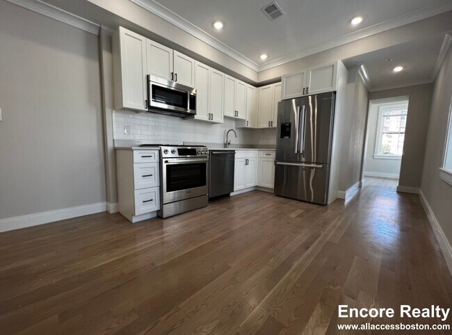 Building Photo - 47 Englewood Ave