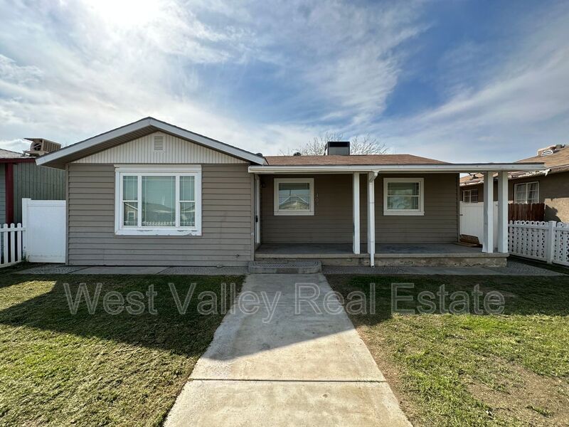 409 Tyler St, Taft, CA 93268 House Rental in Taft, CA