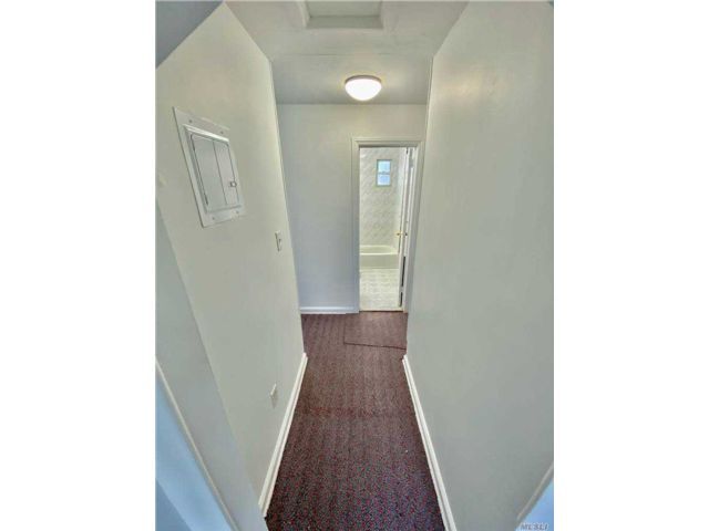 Foto del edificio - 84-43 260th St