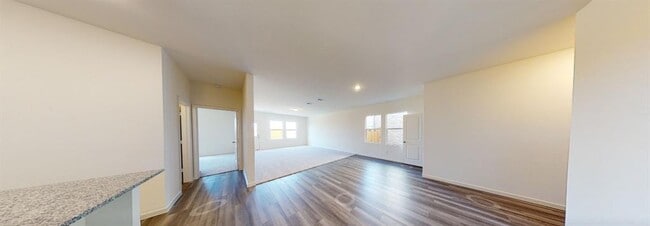 Foto del edificio - 384 Enforcer Lp