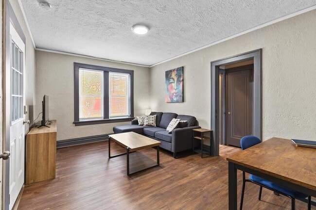 Foto del edificio - 4304 Wallace St