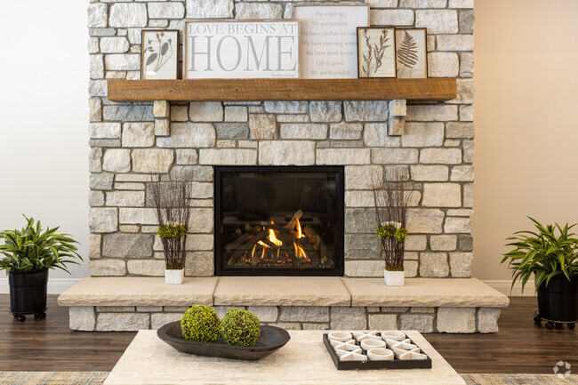 Dining Area - Retreat at Leisure Living