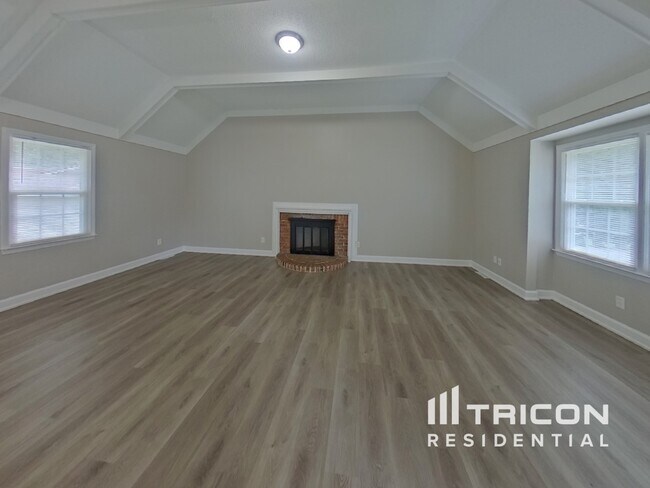 Foto del edificio - 8434 Barncliff Rd