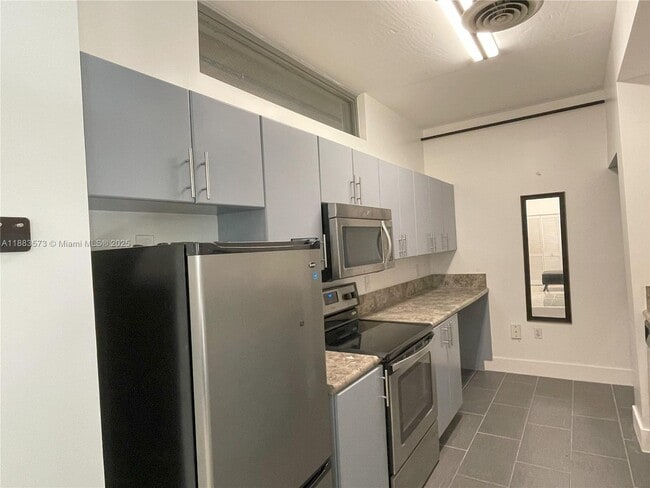 Foto del edificio - 455 NE 25th St