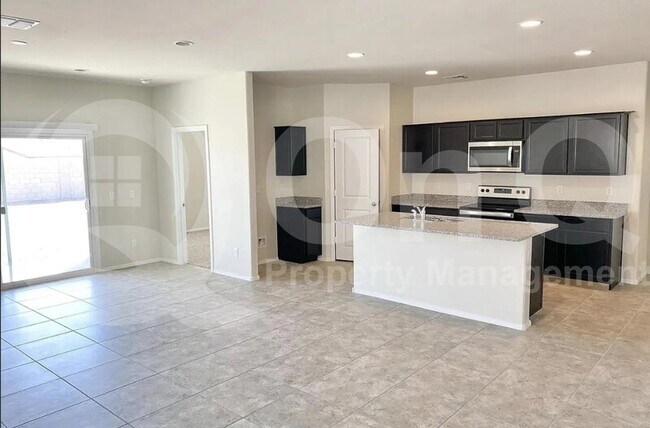 Foto del edificio - 1079 W Chimes Tower Dr