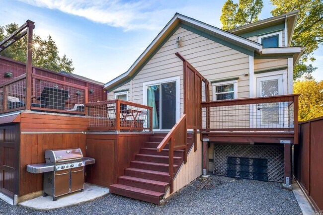 Foto del edificio - 528 Coombs St