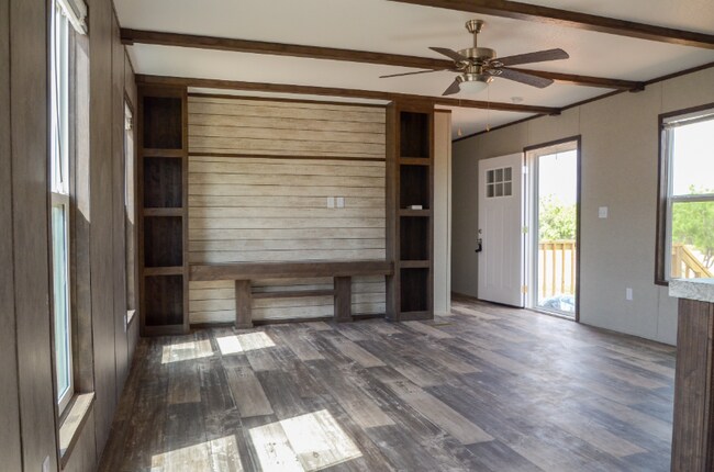 Building Photo - 5641 Red Hawk Cir
