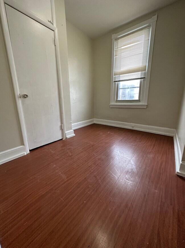 Building Photo - 1710 N Gratz St