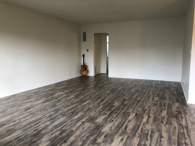 Foto del edificio - Centinela Apartments
