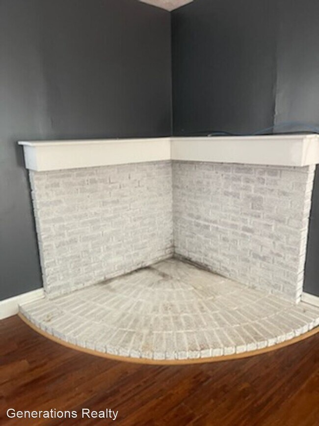 Foto del edificio - 3 br, 1 bath House - 1040 Jamaica Drive
