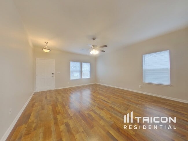 Building Photo - 1135 Blue Topaz Dr