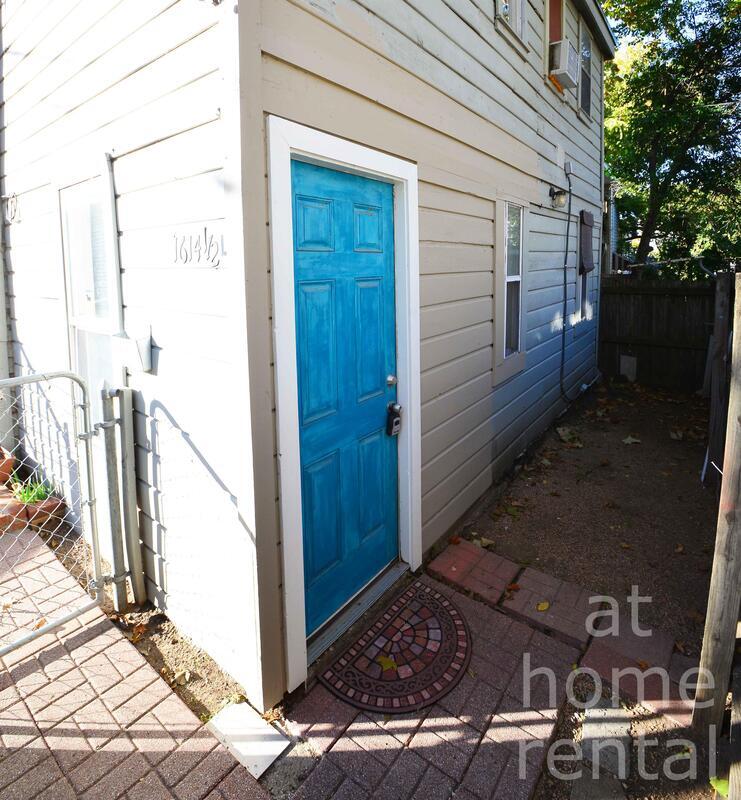 Primary Photo - 1614 S Cheyenne Ave