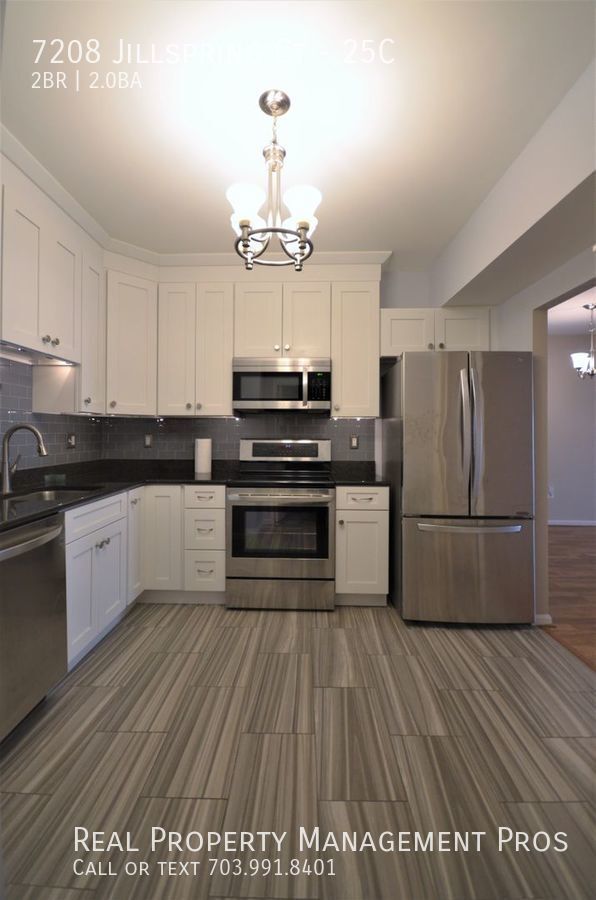 Foto del edificio - STUNNING AND SUNNY 2 BEDROOM 2 BATH IN THE...