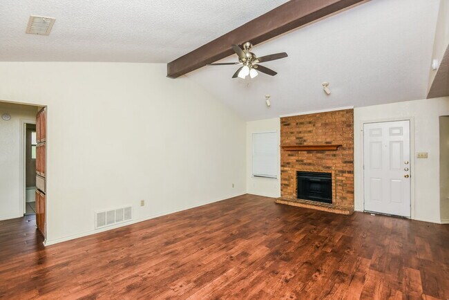 Foto del edificio - 7908 Gladewater Dr