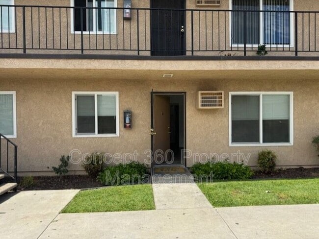 Building Photo - 9421 Cedar St