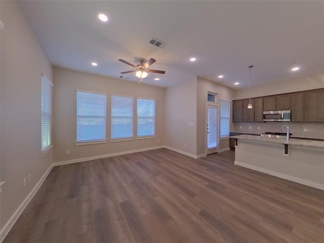 Foto del edificio - 5468 Sandstone Dr
