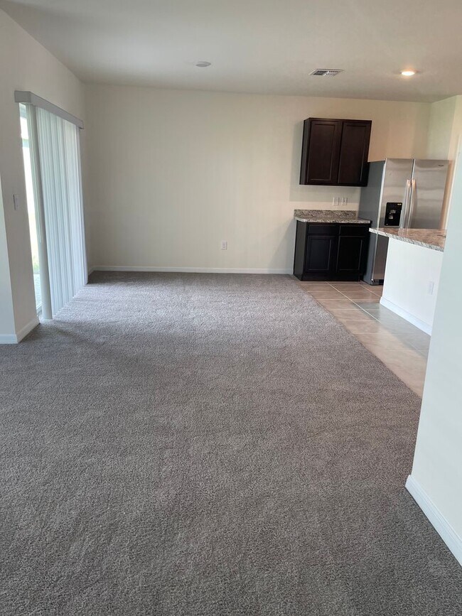Foto del edificio - Four bedroom two bath in Eagle Lake