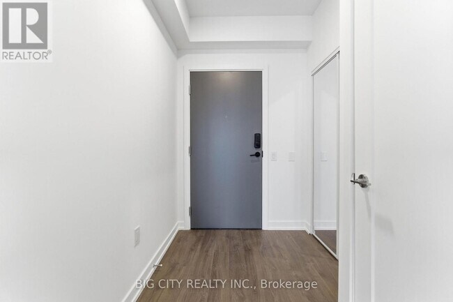 Photo du bâtiment - 9763 Markham Rd