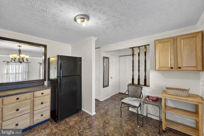 Building Photo - 8123 Steeple Chase Ct