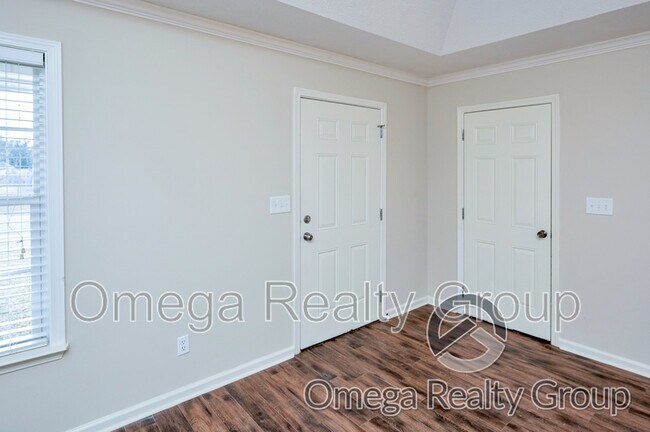 Foto del edificio - 18488 Thoroughbred Dr