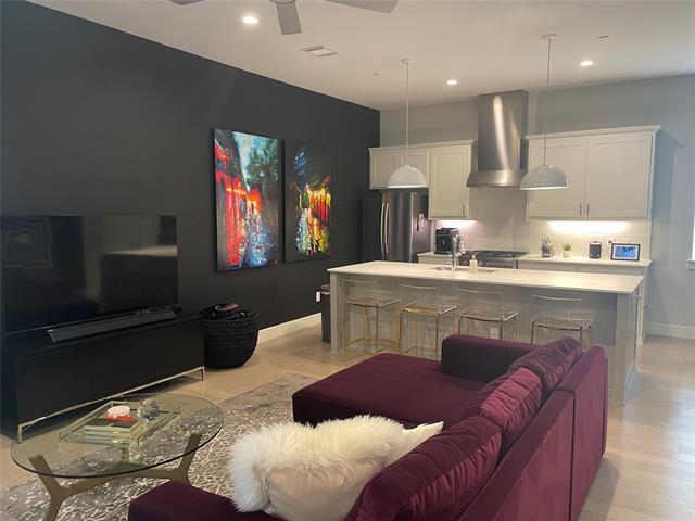 Foto del edificio - 5707 Lindell Ave