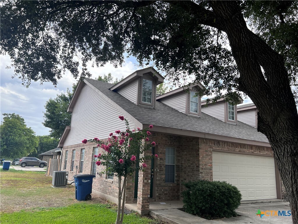 311 Briarbend Dr, New Braunfels, TX 78130 Townhome Rentals in New