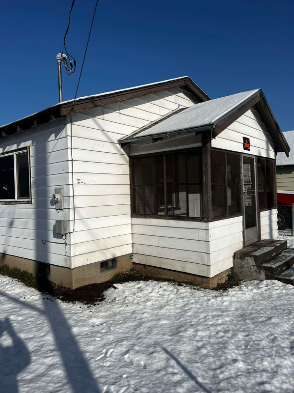 Building Photo - 644 Owens St