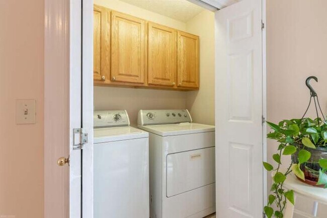 Foto del edificio - Spacious Townhome in Christiansburg, VA.