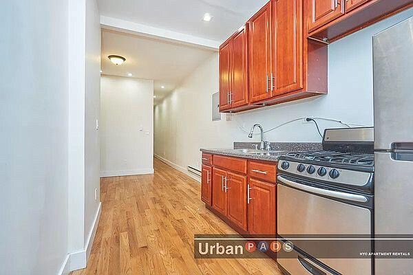 Foto principal - 420 Rogers Ave