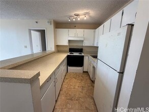 Building Photo - 98-402-402 Koauka Loop