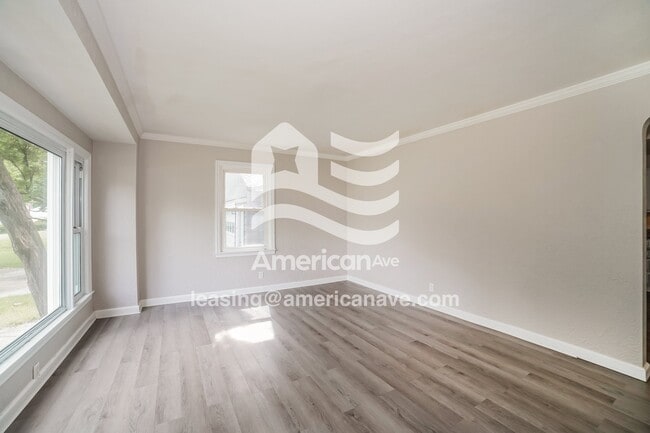 Building Photo - 1316 W West Aire Ave