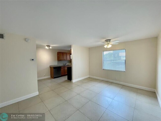 Foto del edificio - 607 NE 29th Dr