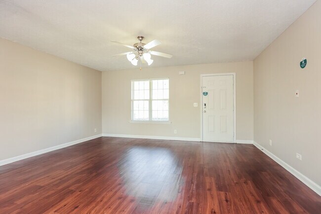 Foto del edificio - 8813 Cressent Glen Ct