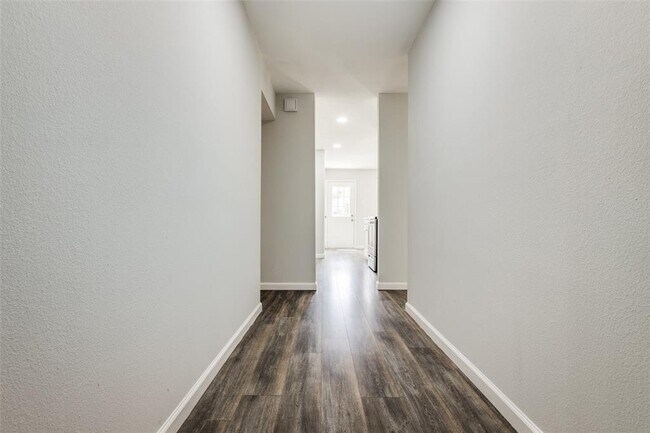 Foto del edificio - 5208 Worley Dr