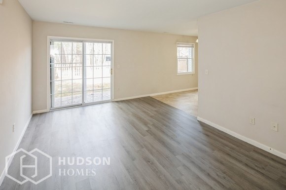 Foto del edificio - NOW AVAILABLE! 157 Tallow Wood Dr, Clifton...