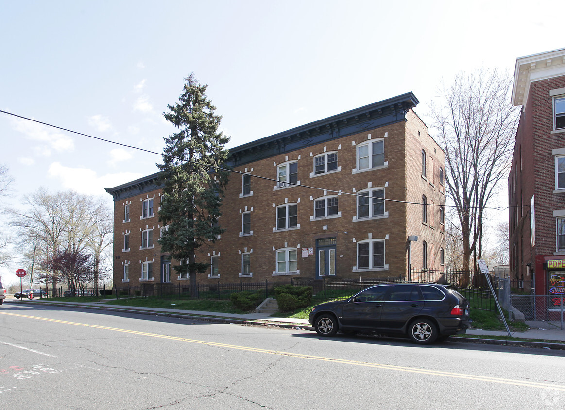 Building Photo - Park Terrace II