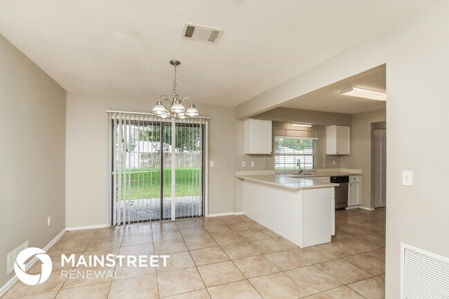 Foto del edificio - 1376 23rd Pl SW