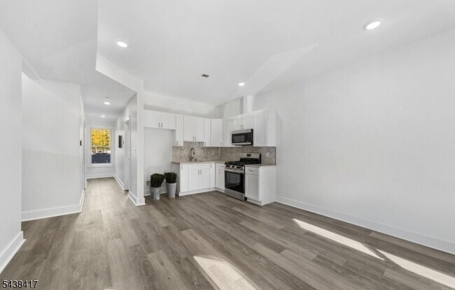 Foto del edificio - 1119 Hampton Pl