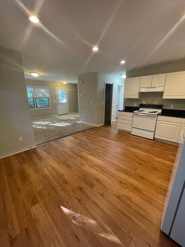 Building Photo - 230/232 Brookridge Rd.