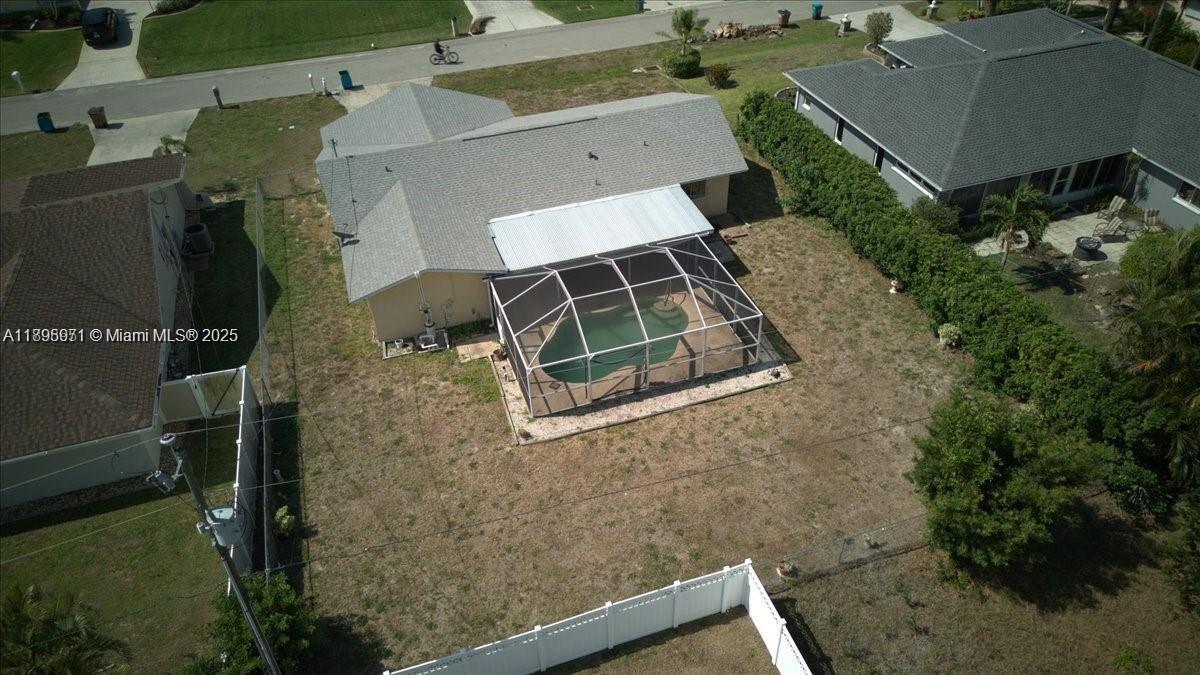 Foto principal - 915 SE 20th St