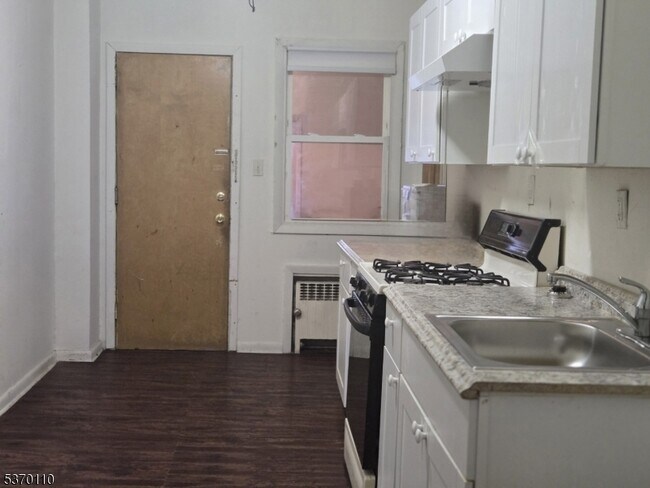 Foto del edificio - 528 Valley Brook Ave