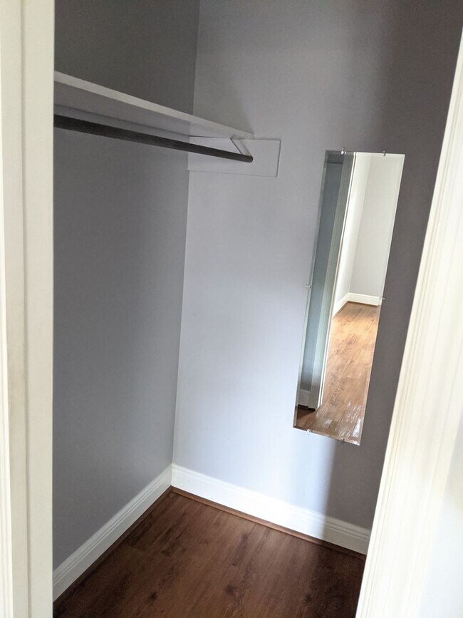 Foto del edificio - Charming 1 bed 1 bath apartment