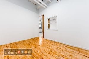 Building Photo - 220 25th St