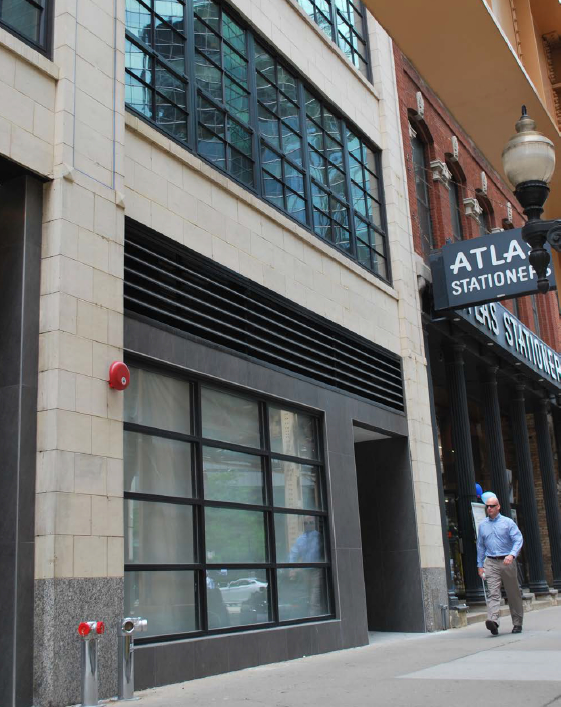 Main - 223 W Lake St